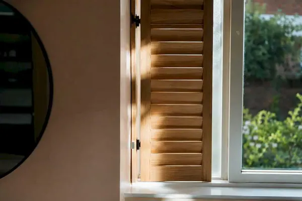 Shutters to keep heat in
